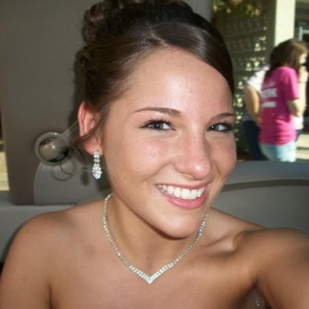 Alicia Campbell Photo 37