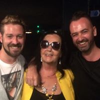 Gina Mclaughlin Photo 14