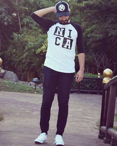 Christopher Montoya Photo 9