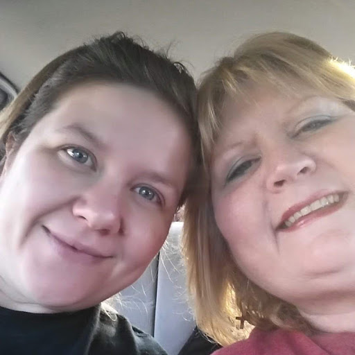 Vicki Allen Photo 30