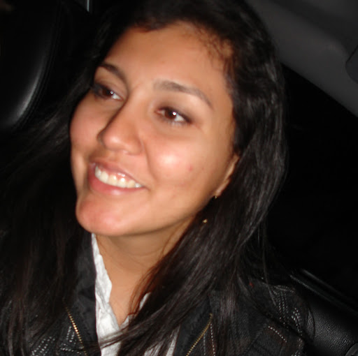 Ruth Flores Photo 31
