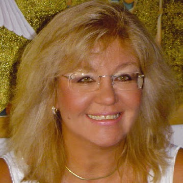 Christine Ritter Photo 7