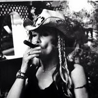 Debra Savage Photo 32