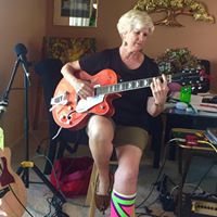 Christine Calvert Photo 10