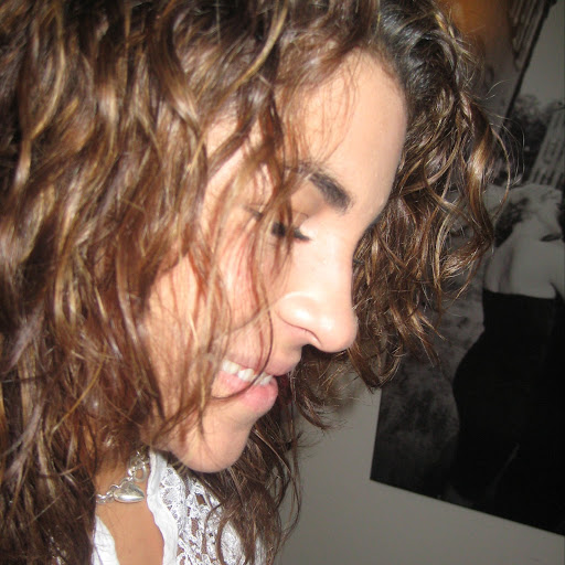 Melanie Rodriguez Photo 39