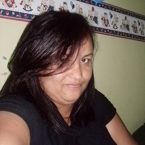 Mary Gomes Photo 34