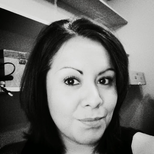 Joanna Castillo Photo 33