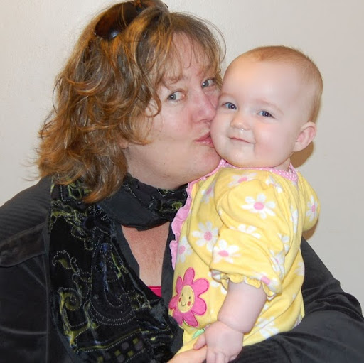 Michelle Henne Photo 20