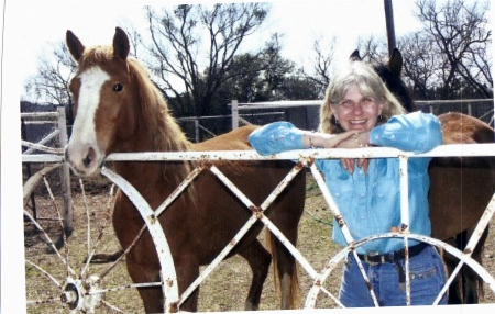 Tina Hughes Photo 30