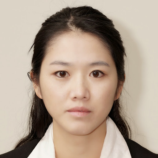 Lillian Li Photo 24