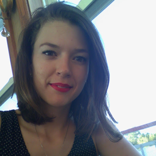 Leah Anderson Photo 5