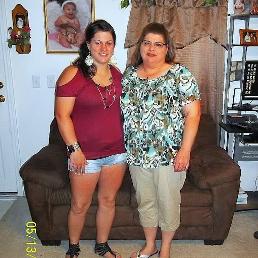 Lisa Hebert Photo 37