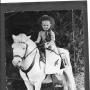 Jodi Groves Photo 14