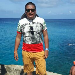 Oscar Andres Photo 29