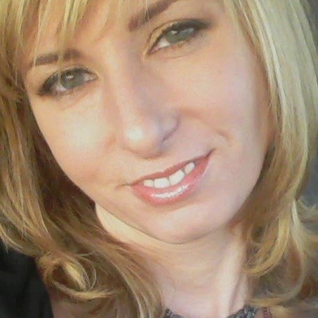 Amy Estrada Photo 34