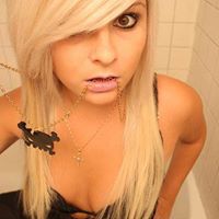 Adriana Simmons Photo 6