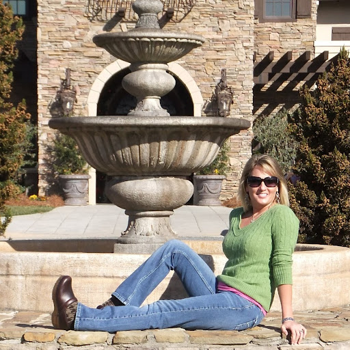Lisa Mcguire Photo 7