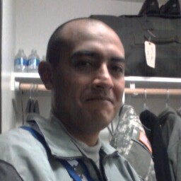 Roberto Gutierrez Photo 43