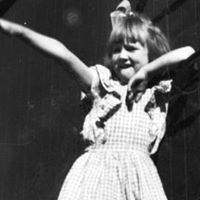 Emily Crow Photo 21