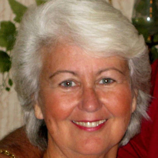 Carol Ellis Photo 4