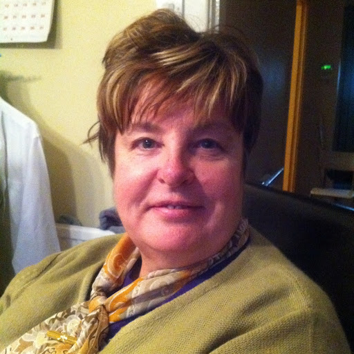 Carol Yates Photo 26