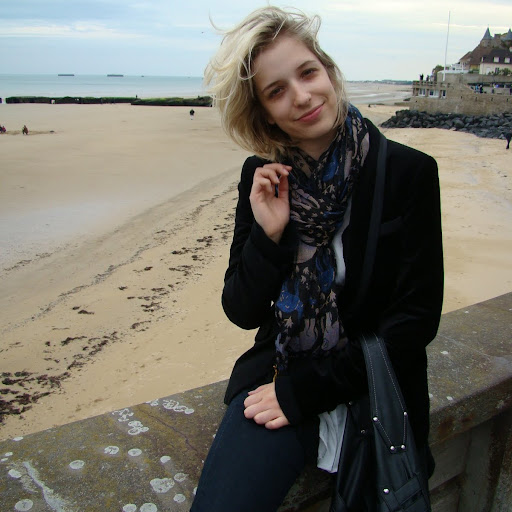 Erin Elliott Photo 25