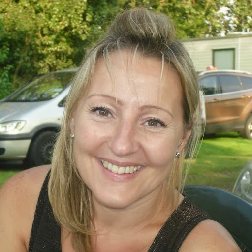 Julie Stokes Photo 23