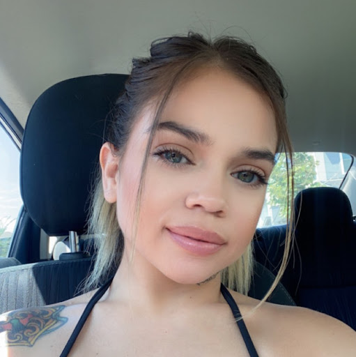 Kristina Gomez Photo 9
