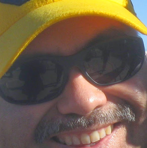 Hector Ruiz Photo 15