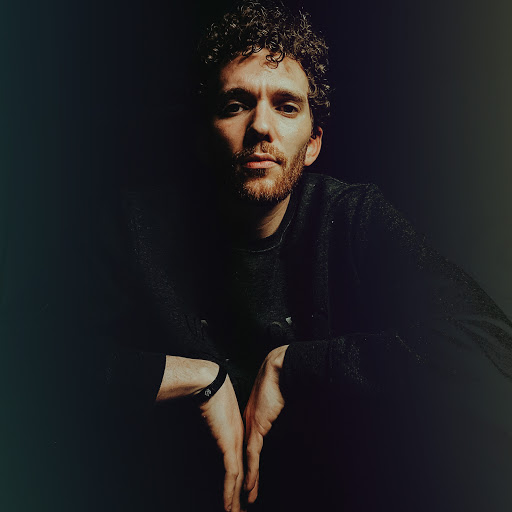 Drew Weeks Photo 4