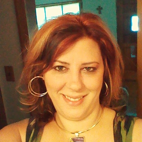 Melanie Norris Photo 10