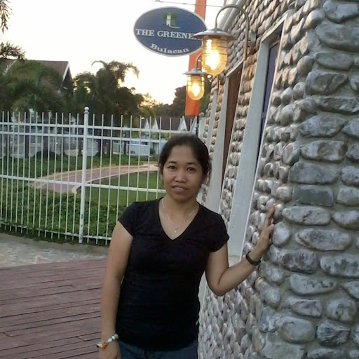 Janet Tolentino Photo 2