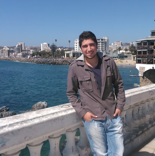 Richard Vargas Photo 32