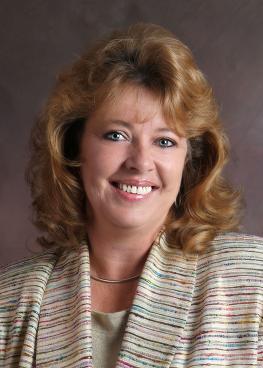 Renee Gibson Photo 38