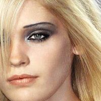 Alicia Burns Photo 27