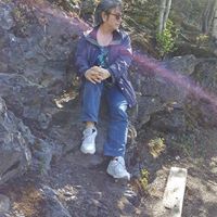 Theresa Larson Photo 29