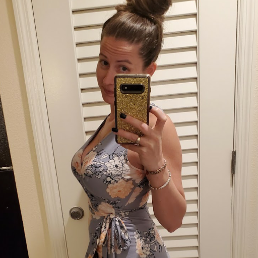 Delana Anderson Photo 6
