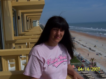 Julie Lemons Photo 21