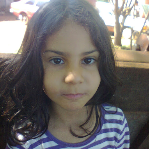 Julia Santos Photo 10