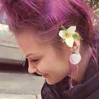 Sara Meek Photo 6