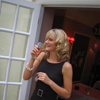Corinne Robinson Photo 16