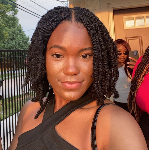 Alexandria Thompson Photo 30