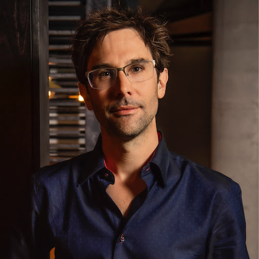 Simon Johnson Photo 21