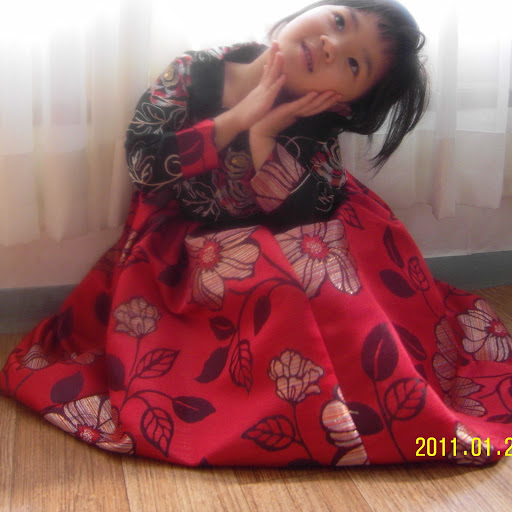 Ann Gomez Photo 24