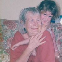 Julia Gregory Photo 31