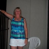 Ellen Hodges Photo 32
