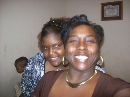 Regina Smith Photo 7