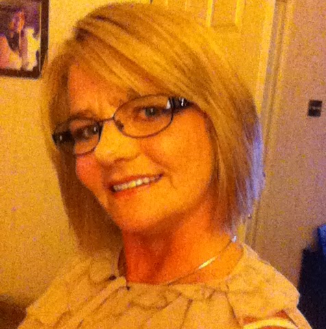 Linda Holmes Photo 41