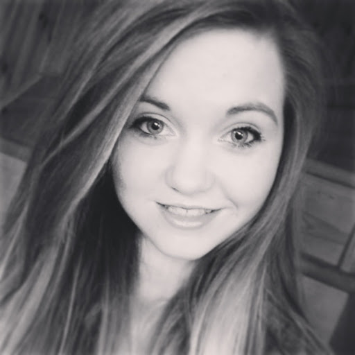 Lauren Heffernan Photo 19