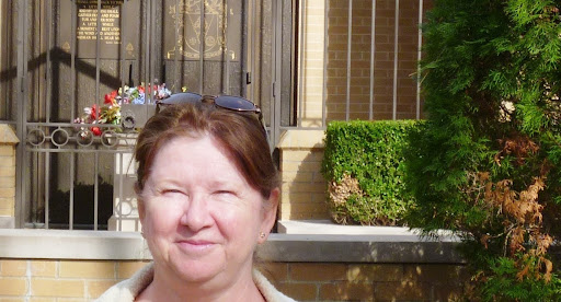 Lorraine Leger Photo 12